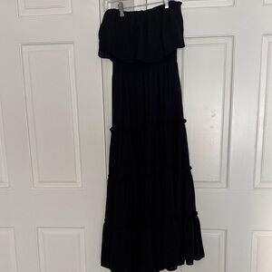 Elegant Black Strapless Maxi Dress